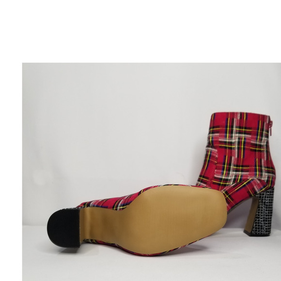 Betsey Johnson Women's Rayln Plaid Boots Size 8 Red/Silver/Black NWT - Picture 8 of 9